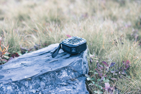 Solární reproduktor Sunwave 3W z RCS recykl. plastu