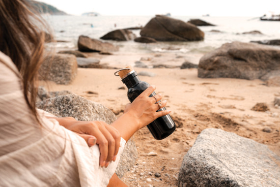 Lahev na vodu z RCS RPET s bambusovým uzávěrem a madlem