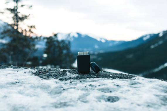 Termo hrnek Brew z RCS recyklované nerezové oceli