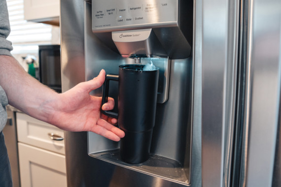 Termohrnek s madlem Tana 750ml z RCS recykl. plastu