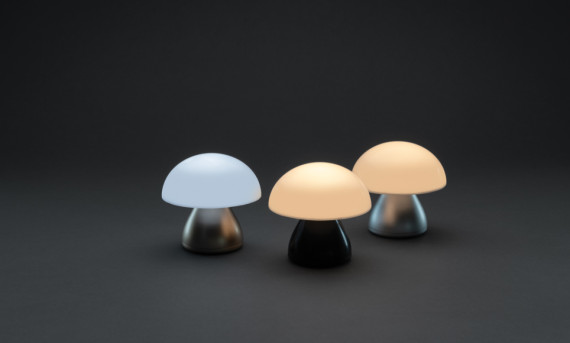 USB stolní lampa Luming z RCS recykl. plastu