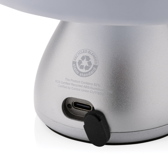 USB stolní lampa Luming z RCS recykl. plastu
