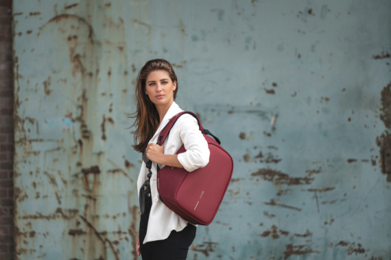 Nedobytný batoh Bobby Hero Small