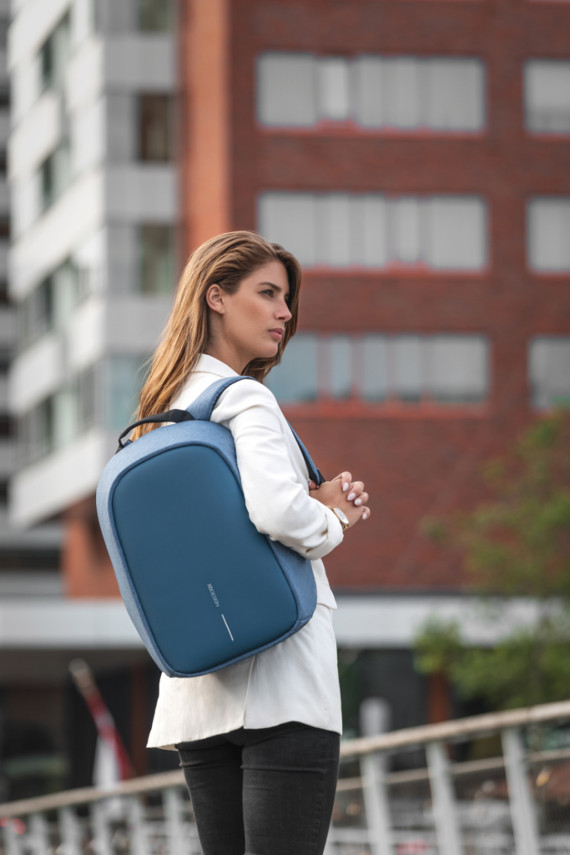 Nedobytný batoh Bobby Hero Small