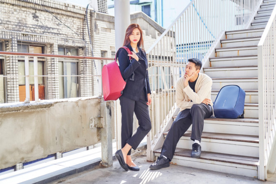 Nedobytný batoh Bobby Hero Small