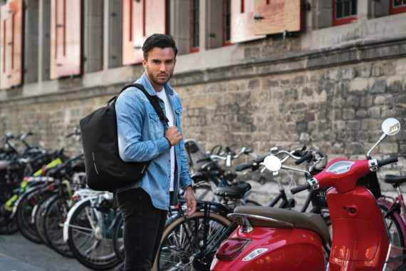 Nedobytný batoh Bobby Soft