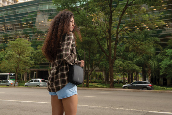 Taštička Boxy Sling