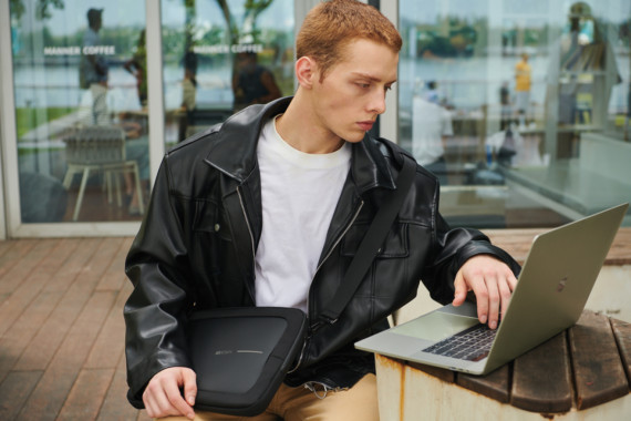 Taška na 16" notebook XD Design