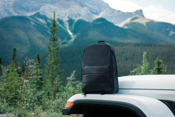 Základní batoh na 15.6" notebook Impact z RPET AWARE™