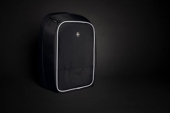 Nedobytný batoh na 15.6" notebook Swiss Peak z RPET AWARE™