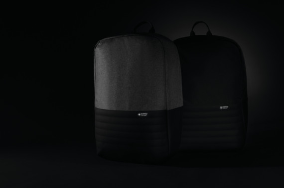 RFID nedobytný batoh na notebook Swiss Peak z RPET AWARE™