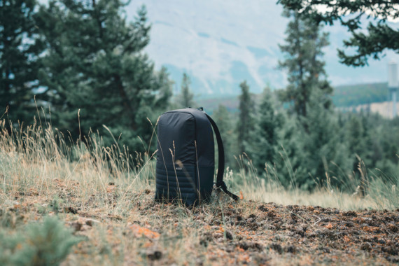 RFID nedobytný batoh na notebook Swiss Peak z RPET AWARE™