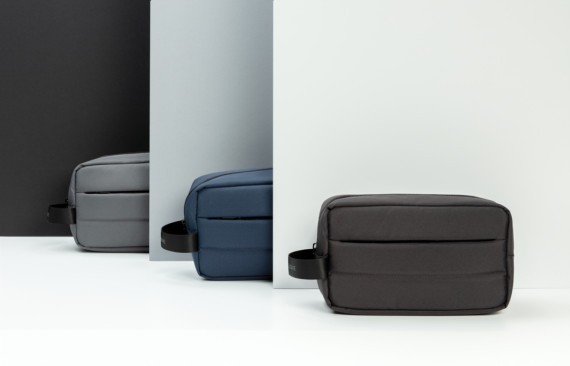 Toaletní taška Impact z RPET AWARE™