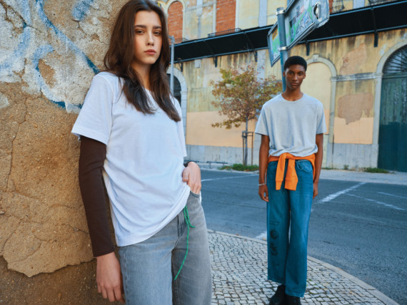 Tričko IQONIQ Kakadu relaxed fit z recykl. bavlny