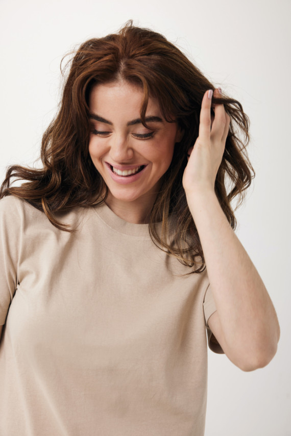 Tričko IQONIQ Kakadu relaxed fit z recykl. bavlny