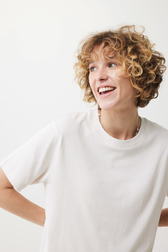 Tričko IQONIQ Kakadu relaxed fit z recykl. bavlny