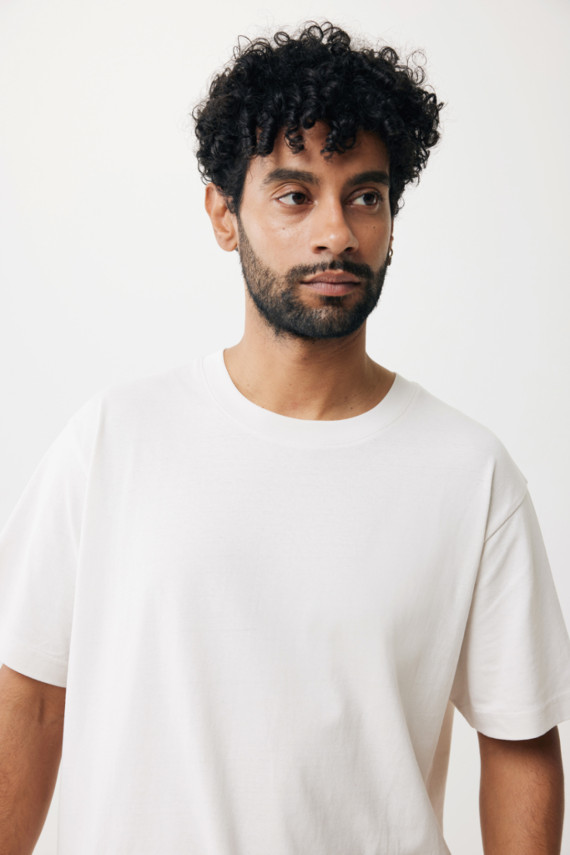 Tričko IQONIQ Kakadu relaxed fit z recykl. bavlny