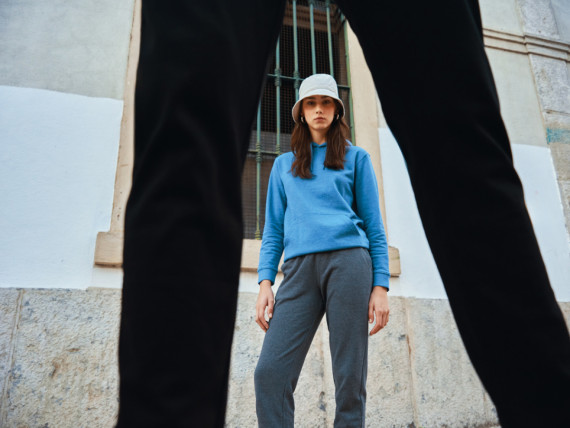 Tepláky IQONIQ Cooper z recykl. bavlny