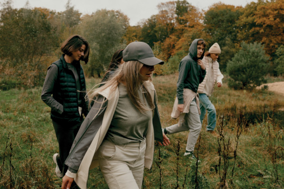 Mikina na zip s kapucí IQONIQ Abisko z recykl. bavlny