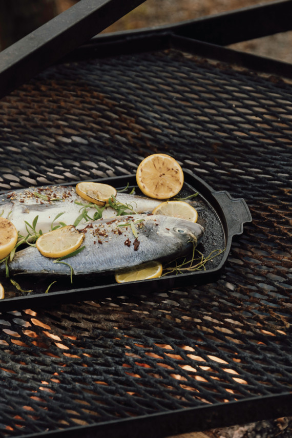 Litinová pánev VINGA Monte Ardoise, 41cm