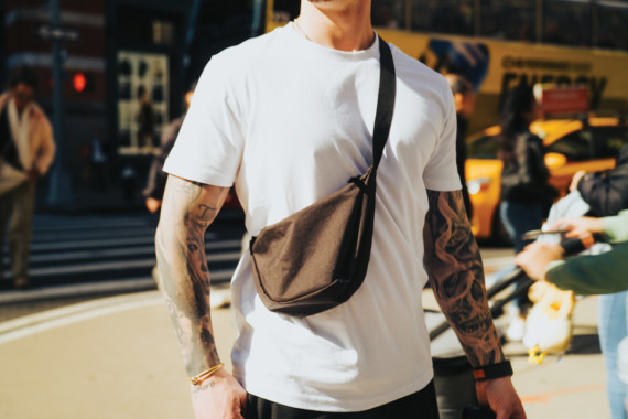 Ledvinka Crescent z RPET AWARE™