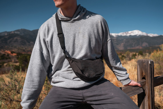 Ledvinka Crescent z RPET AWARE™