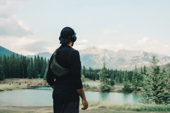 Ledvinka Crescent z RPET AWARE™