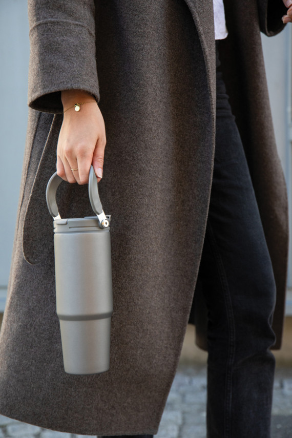 Termolahev VINGA Eos z RCS recykl. nerezové oceli 880ml