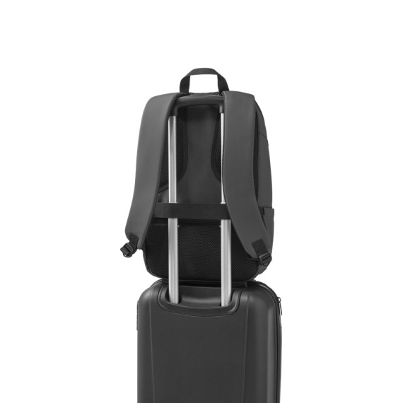 TOULON. Batoh na notebook vyrobený z vysokohustotního recyklovaného polyesteru 600D s voděodolnou úpravou 16"