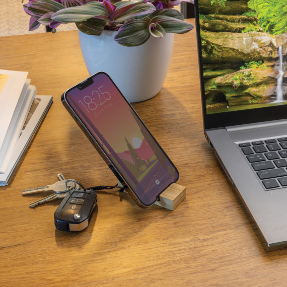 Bambusová klíčenka se stojánkem na telefon