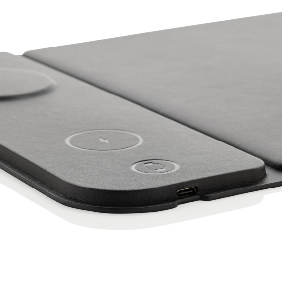 Podložka pod myš z RCS recykl. PU s 15W bezdrát. nabíjením