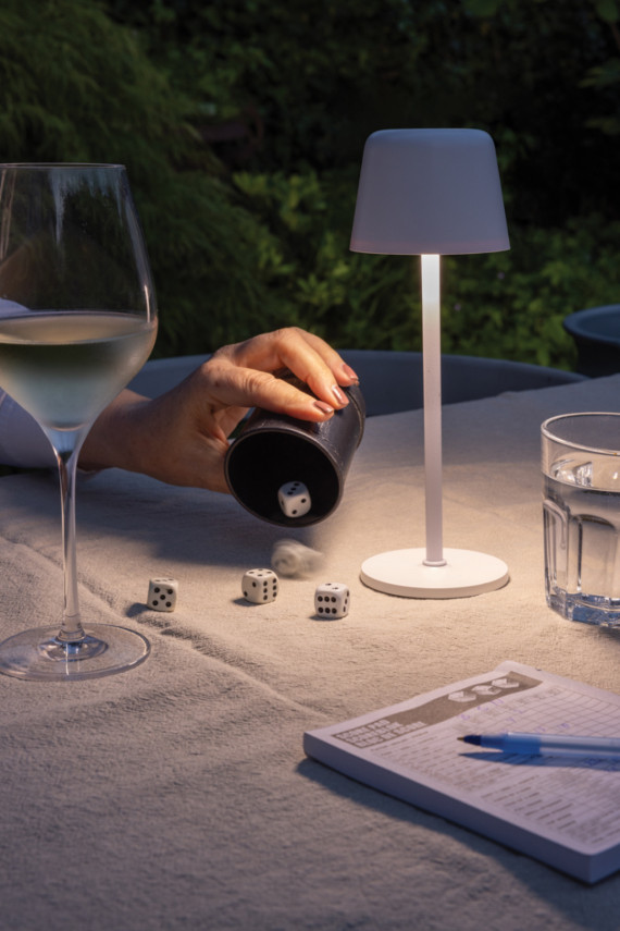 USB dobíjitelná stolní lampa Zenic z RCS recykl. plastu