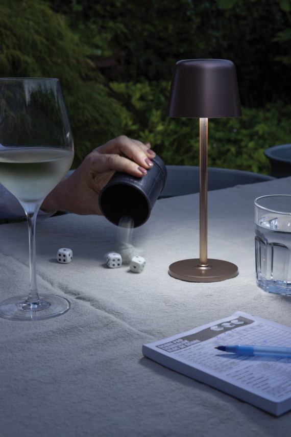 USB dobíjitelná stolní lampa Zenic z RCS recykl. plastu