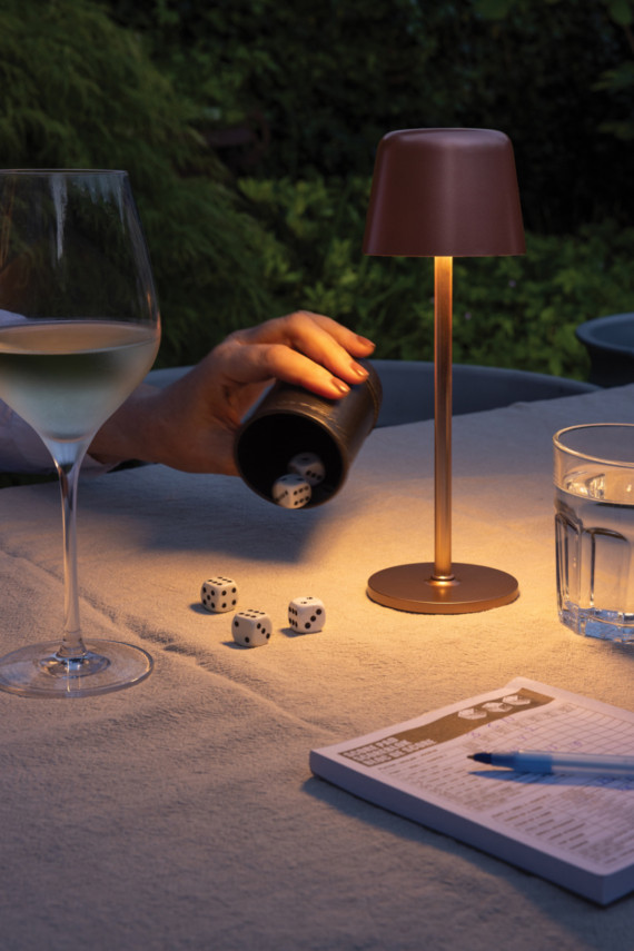 USB dobíjitelná stolní lampa Zenic z RCS recykl. plastu