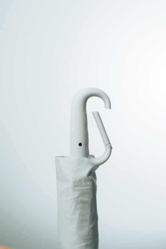 21" deštník Yara s karabinou z RPET AWARE™