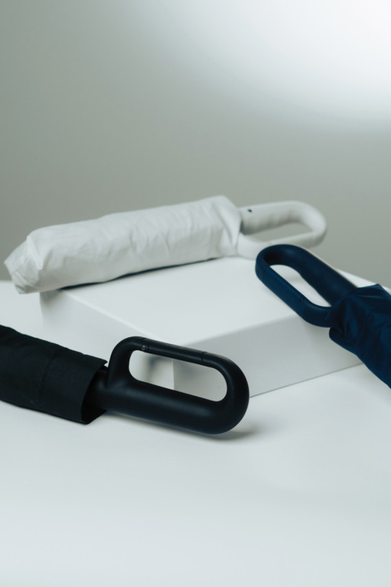 21" deštník Yara s karabinou z RPET AWARE™