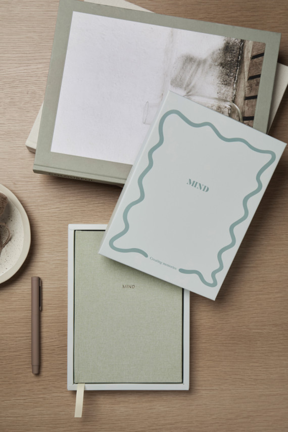 Deníkový zápisník VINGA Mind z GRS recykl. papíru