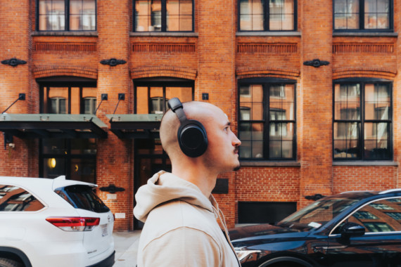 Opravitelná bezdrátová sluchátka Irvine z RCS recykl. plastu