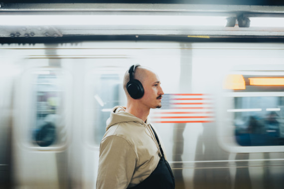 Opravitelná bezdrátová sluchátka Irvine z RCS recykl. plastu