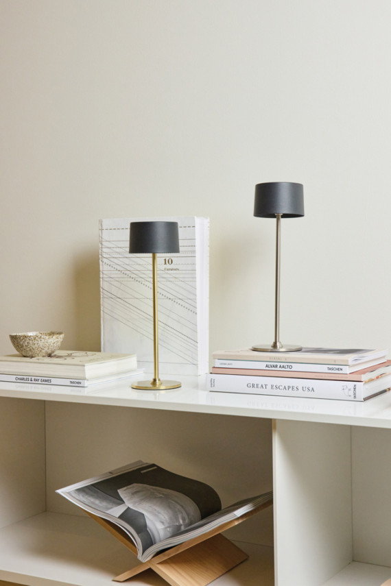 Stolní lampa VINGA Nauro z RCS