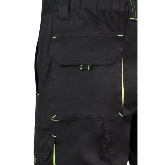 VL HEMERA. Dvoubarevné strečové bermudy s mnoha kapsami (240 g/m²), z bavlny (46 %), EME (38 %) a polyesteru (16 %)