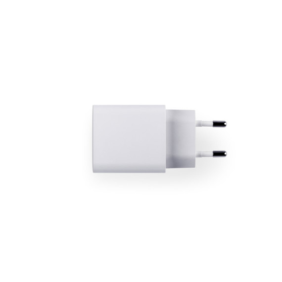 WEGENER. Napájecí adaptér s portem USB-A 18W a USB-C 20W ve recyklovaného ABS (100% rABS)
