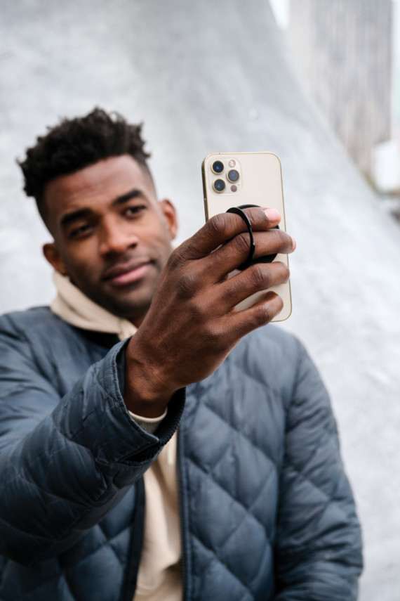 Magnetický držák telefonu Terra Magnetic z RCS plastu