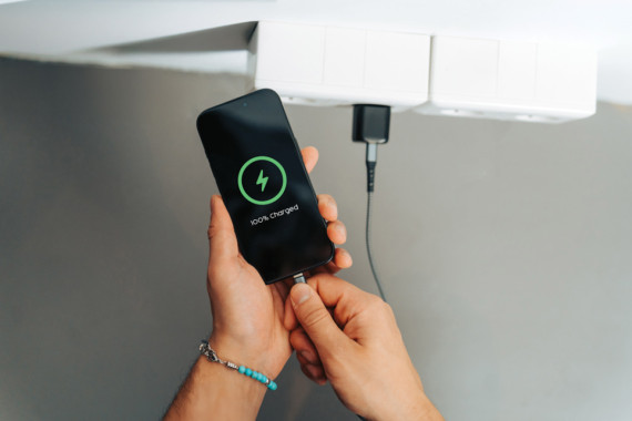 Urban Vitamin Monterey RCS recykl. plast. 20W nabíječka GAN