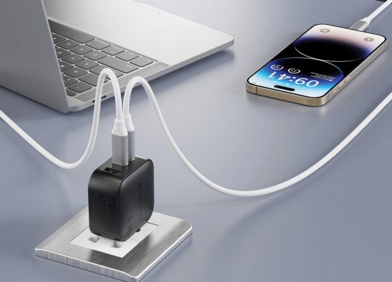 Urban Vitamin Santa Cruz RCS recykl. plast 70W nabíječka GAN