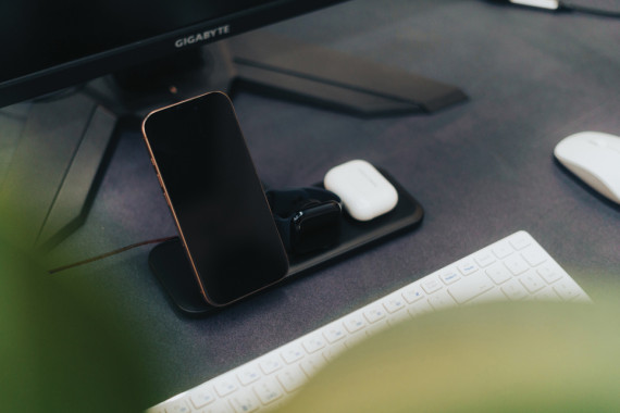 Urban Vitamin Torrance 3 v 1 magnetická 15W nabíječka z RCS