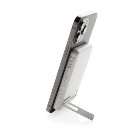 Magnetická powerbanka Zen 5000mAh 5W z RCS plastu a bambusu