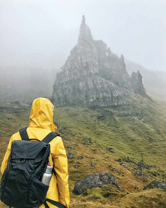 Velká termo láhev na vodu 750ml Black+Blum