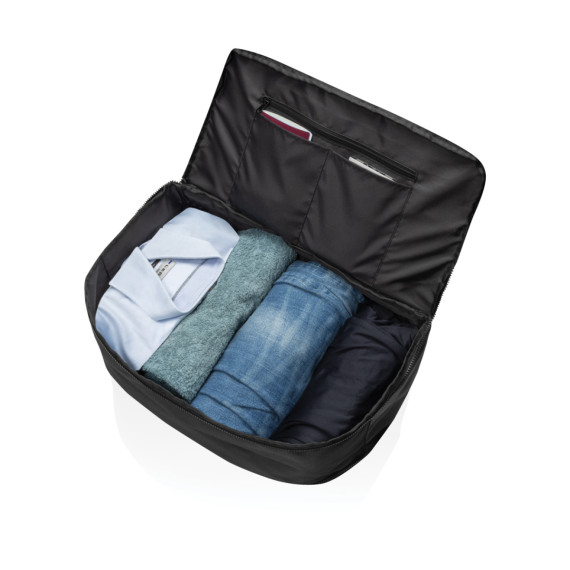 Víkendová taška na 15,6" notebook Swiss Peak z RPET AWARE™