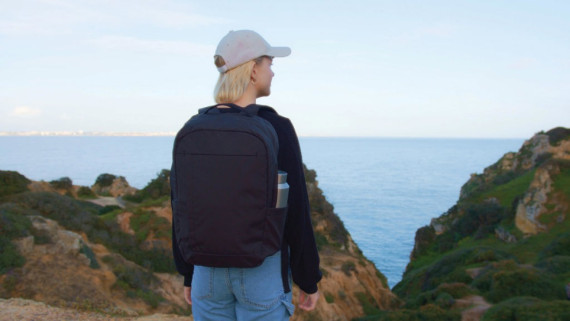 Batoh na 15,6" notebook Swiss Peak Edin z RPET AWARE™